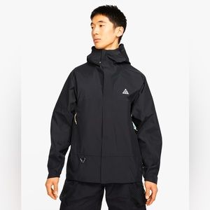 Nike ACG Storm-FIT Cascade Rains Full-Zip Jacket